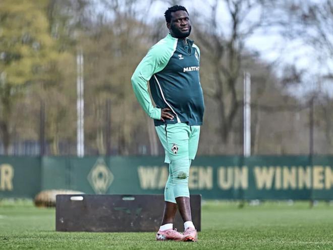 不莱梅主帅:博尼费斯确实有些超重,但有得用总比没有强