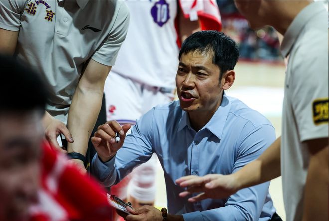 值吗？张庆鹏为一个数据刷子冷藏张帆！京城德比逆风局存在感为0