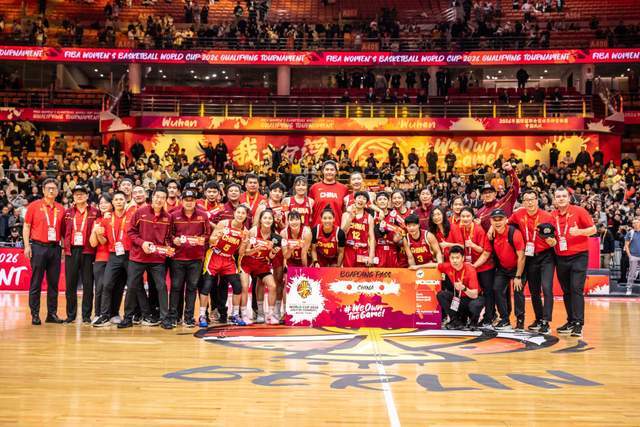 宫鲁鸣练了啥?女篮仅6人能用,王思雨最稳,张子宇惊喜,3将回暖