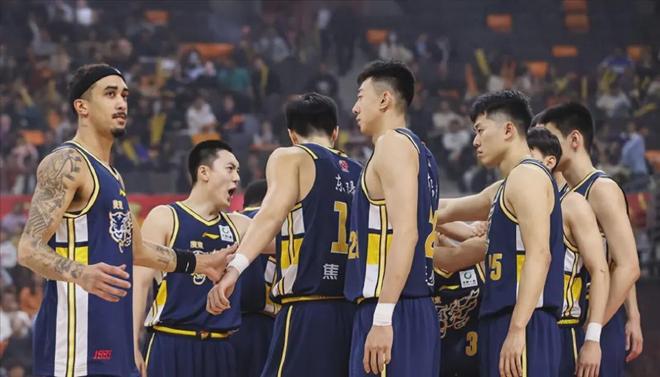 广东最让人失望的球员！曾是CBA最顶级射手，如今越打越差