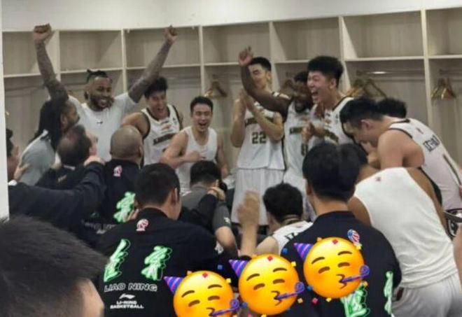 辽宁大胜广东 乌戈比杨鸣强 杜锋被批战术单一;张宁复出状态出色