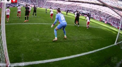 半场：莱比锡0-1奥格斯堡，菲尔豪尔破门，范德沃特扑点