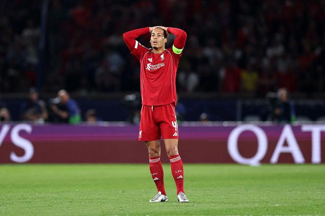 利物浦2-0落后巴黎,萨拉赫被按板凳,队长说"不能再糟了"