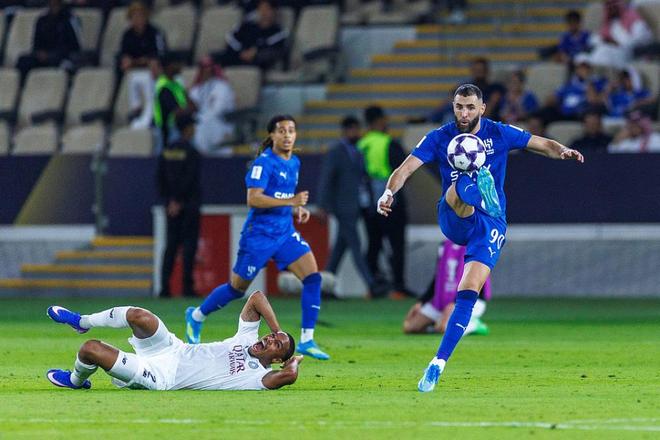 沙特豪门爆冷无缘亚冠8强!3次领先被追平+点球战出局 本泽马失点