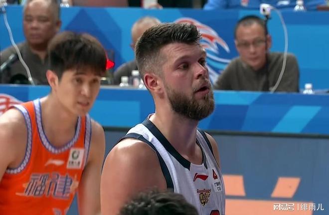 恭喜广东队！拉科塞维奇首秀完美，杜锋正式弃用三大内线！