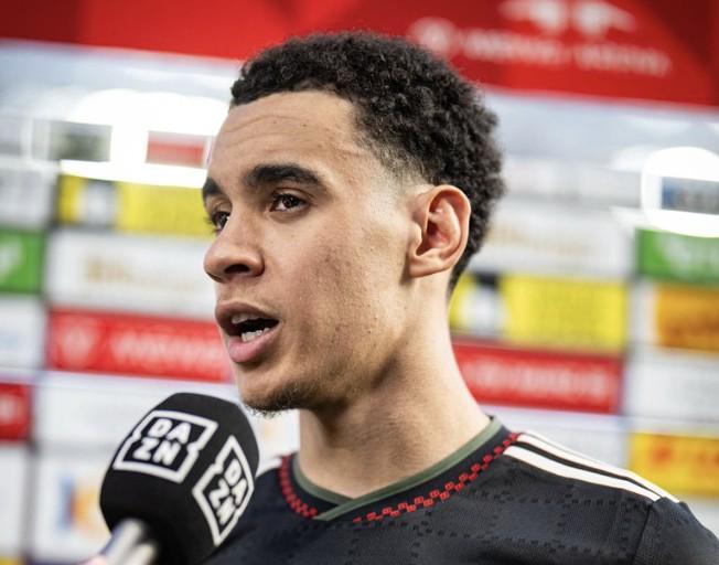 穆西亚拉：这场对我们来说是好事，必须保持扭转比赛的心态