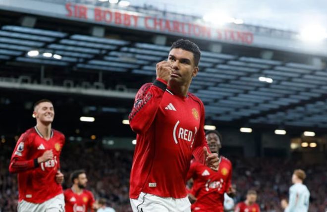 老将谢幕新人闪光，卡里克带曼联稳稳“回家”！