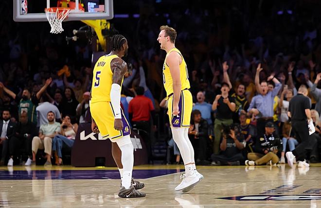 能防守也能抢板，湖人替补锋线大闸对于球队的重要性并不低？