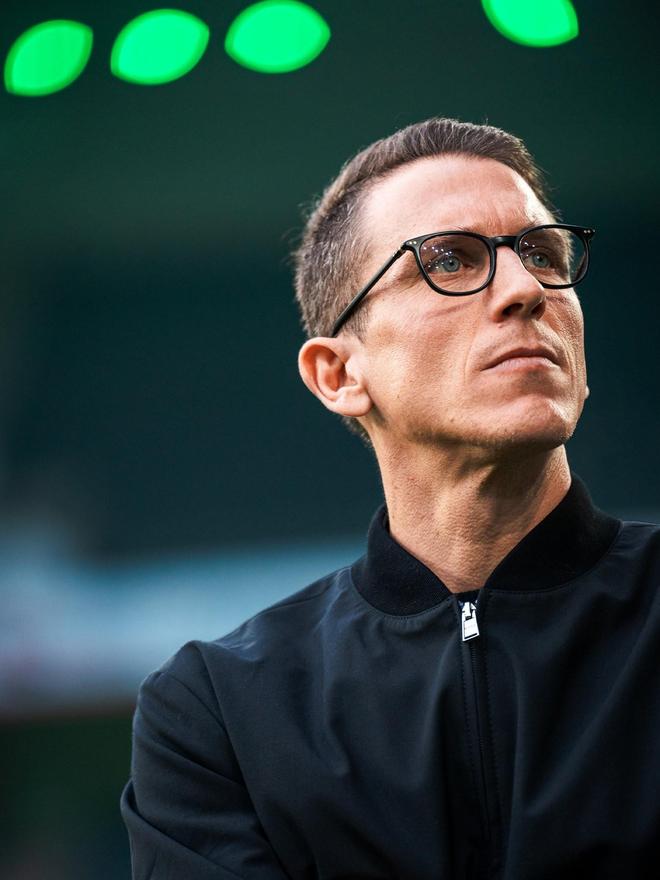 官方：沃尔夫斯堡主帅鲍尔下课；此前球队已遭遇连续八场不胜