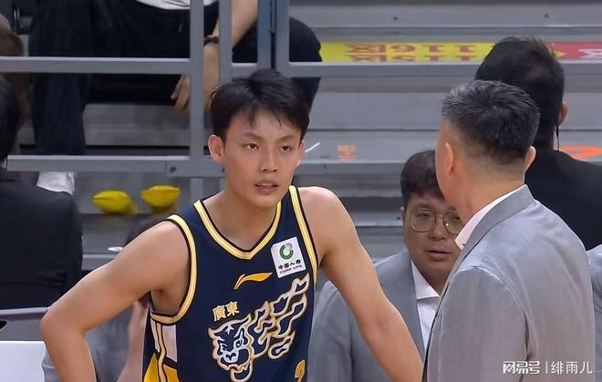 逼杜锋下课？广东队迎来史上最“黑暗”时刻，李春江有望提前出山