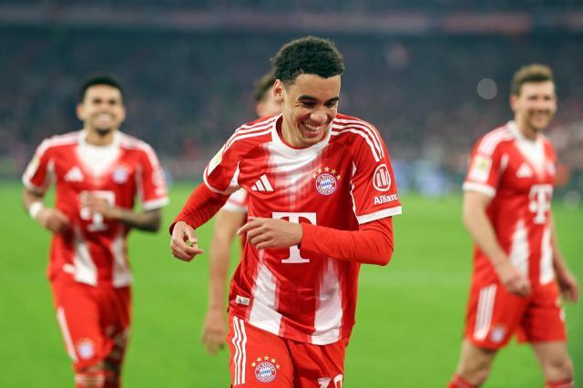 【德甲】诺伊尔伤退,小穆首球,无凯恩拜仁4比1门兴