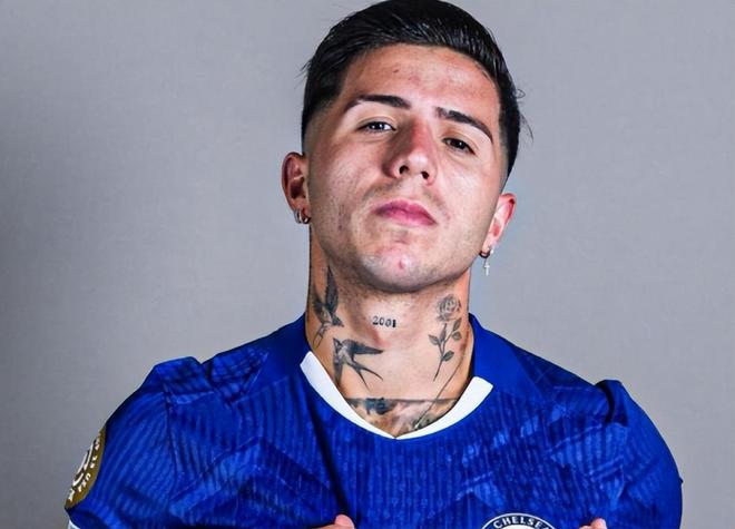 超级香饽饽!切尔西中场巨星遭6大豪强疯抢,两大热门下家浮现