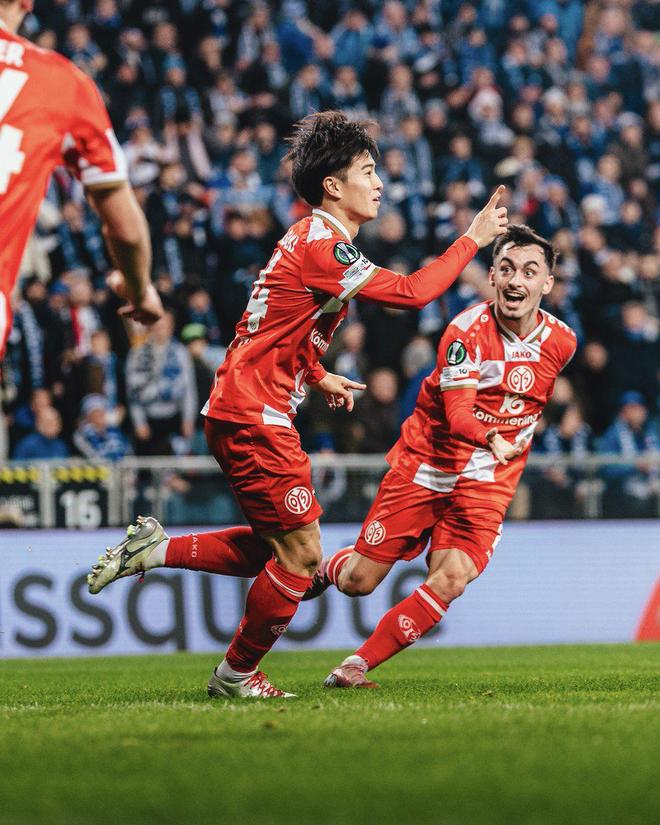 官方:美因茨买断24岁日本中场川崎飒太;据悉买断费100万欧