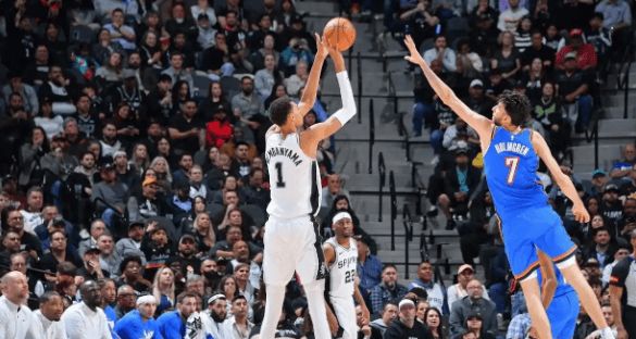 湖人10战9捷冲冠势猛!2.6亿豪赌里弗斯,詹皇五冠梦近在咫尺?