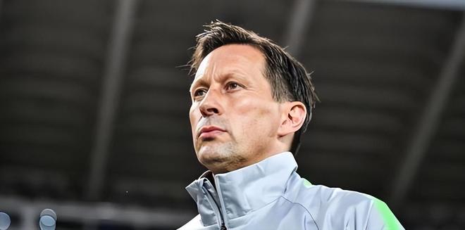 上港亚冠难求一胜！球迷无比想念三位久违强援，希望他们早点复出