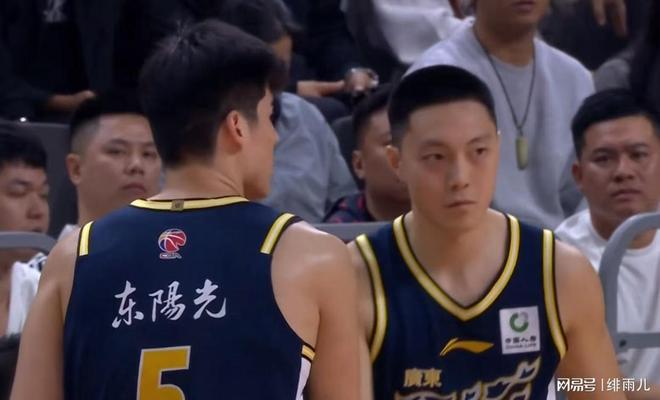 新外援是贾巴里帕克？广东队被迫裁掉萨林杰，朱芳雨这次真赌对了