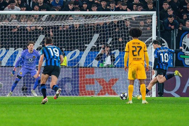 亚特兰大4-1多特蒙德 总比分4-3晋级欧冠16强