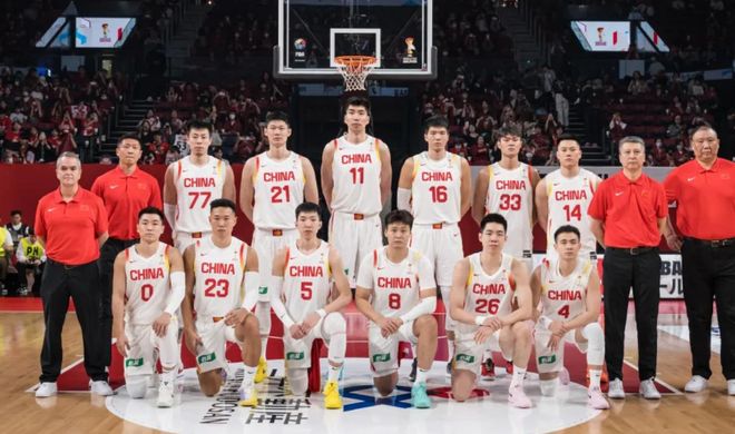脸都不要了!FIBA官方袒护日本,称中国男篮偷走胜利 ,评论翻车