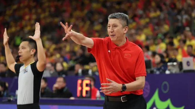 双喜临门!中国男篮赢球后,赛后又传好消息:出线形势乱成一锅粥