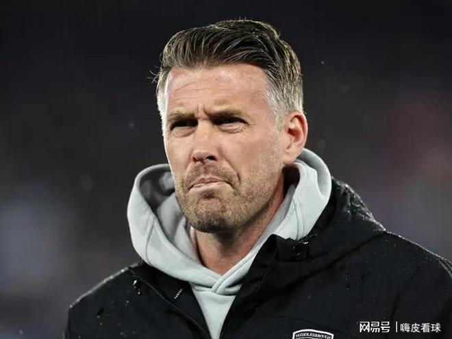 第二胜!英超黑马掉链子,4队争3个欧冠席位,曼联缺少一个优势