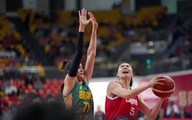 女篮加时74-69巴西 球员评价:3人优秀,9人低迷