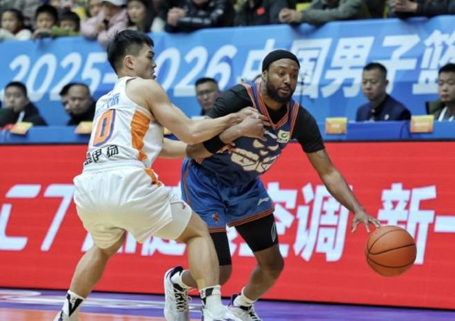 重回全华班,CBA外援注册信息:四川取消庞兹和加克的注册