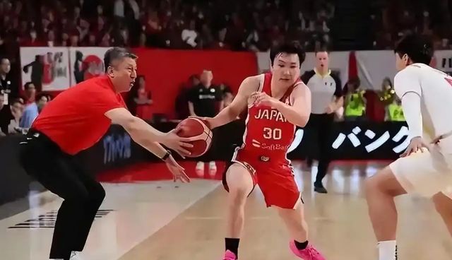恶人先告状，日本篮协起诉郭士强，8打5却只字不提