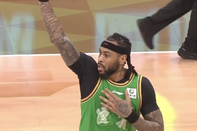 莫兰德：如果哪天不在辽篮我就不用微博了；祝郭艾伦早日康复