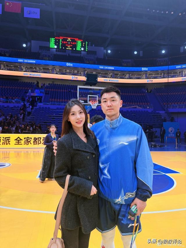 人生赢家!高诗岩晒全明星周末动态 “娇妻”颜值获得球迷关注