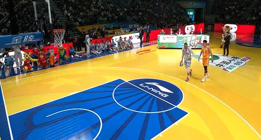 CBA扣篮大赛:草根选手张鼎岩飞跃徐昕力压俞泽辰夺冠!