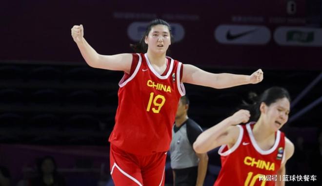 女篮世预赛12人名单已明朗?张子宇领衔4大中锋:刘禹彤有望入选