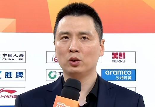 卢伟:本场的进攻比之前流畅,但球员的松懈给了对手追分机会