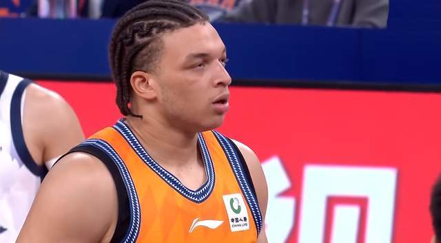 山东男篮连败，新外援24分创新高，邱彪遇瓶颈期 小将11分成奇兵