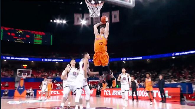 又1场惨败！山东男篮咋回事？CBA领头羊肆无忌惮，2人成唯一安慰