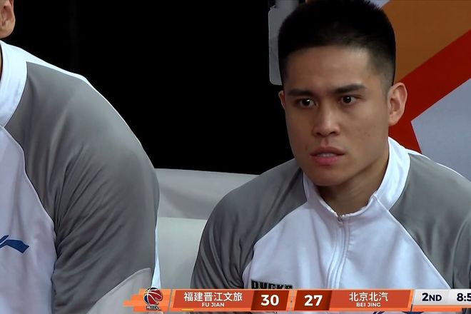 CBA:赵睿复出4连胜终结,麦基22分10篮板,邹阳爆发25+10