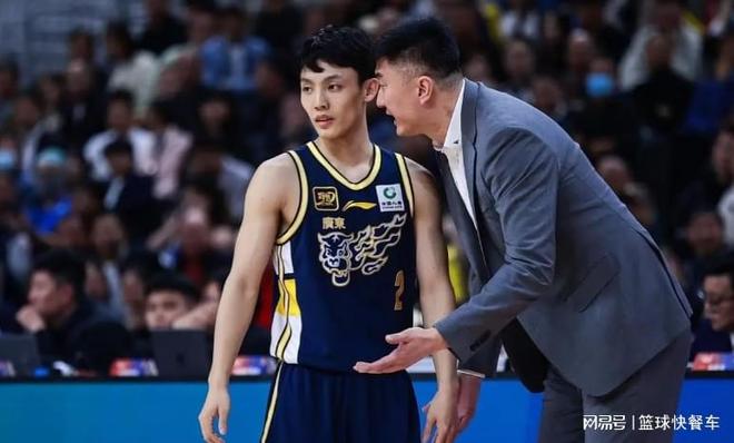 1分钟被轰8比0!广东惨遭倒数第2三分绝杀:杜锋该下课了?