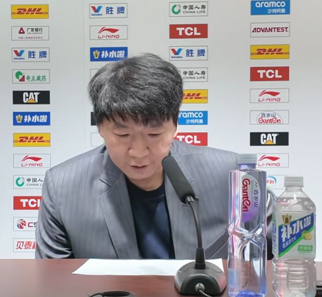 胜天津发布会！邱彪直指团队胜利，王证谦逊回答，后被邱彪调侃！