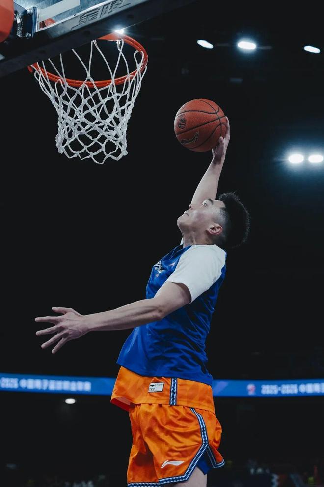 上海滩最强高中生代表上海男篮,出战!