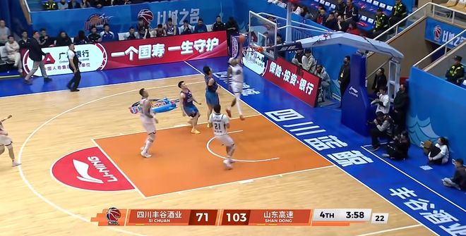 胜不足喜，仍需警惕！5人得分上双，山东33分大胜四川