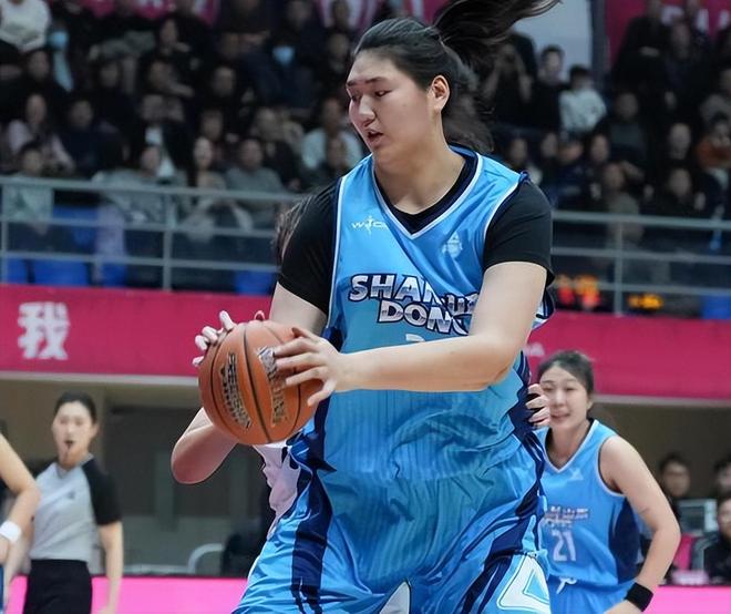 高效轰16分全队本土最高!张子宇世预赛后蜕变 可惜主帅不会用