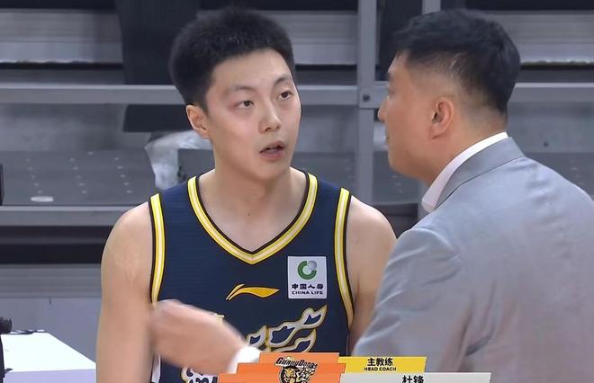 北京男篮双杀广东,奎因低迷;山西男篮力克山东,上海豪取12连胜