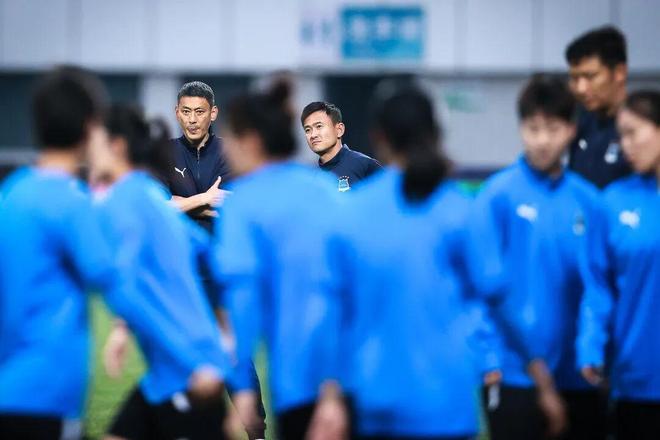 冲击亚冠四强!武汉女足人齐了,明晚首秀!