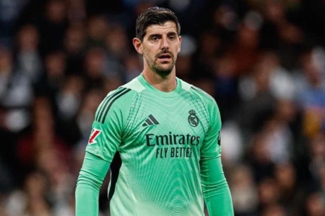 记者:库尔图瓦伤情比预期严重,很难赶上皇马与拜仁的次回合