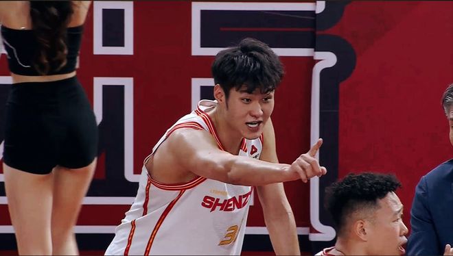 爆砍33分!王浩然高光1战,CBA劲旅豪取11连胜,奈何核心重伤抬下