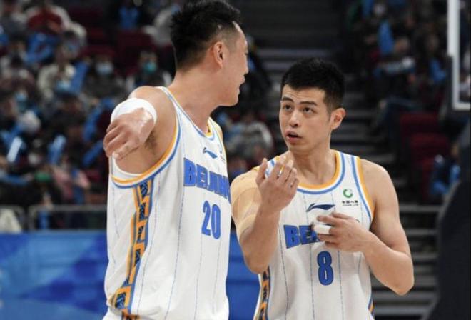 476天再砍两双!靠6朝元老燃尽自己赢球,球迷:可见一人多么划水