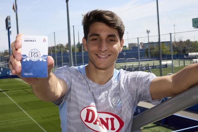 西班牙人中场:我们完全可以战胜巴萨;希望对阵他们能够进球