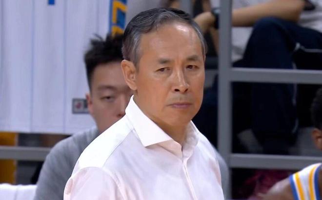 CBA五大主教练被喊下课,杜锋邱彪两个极端,许利民或被李楠取代
