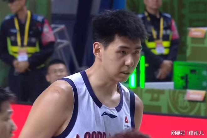 大概率打CBA！郇斯楠选秀前景大暴跌，广东队将送天价合同抢人？