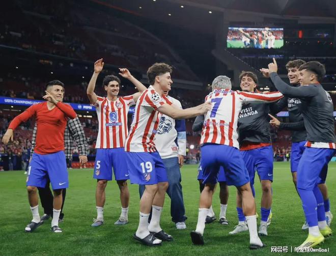 没有奇迹！巴萨赢球出局+英超冠军被双杀淘汰，欧冠冠军晋级四强