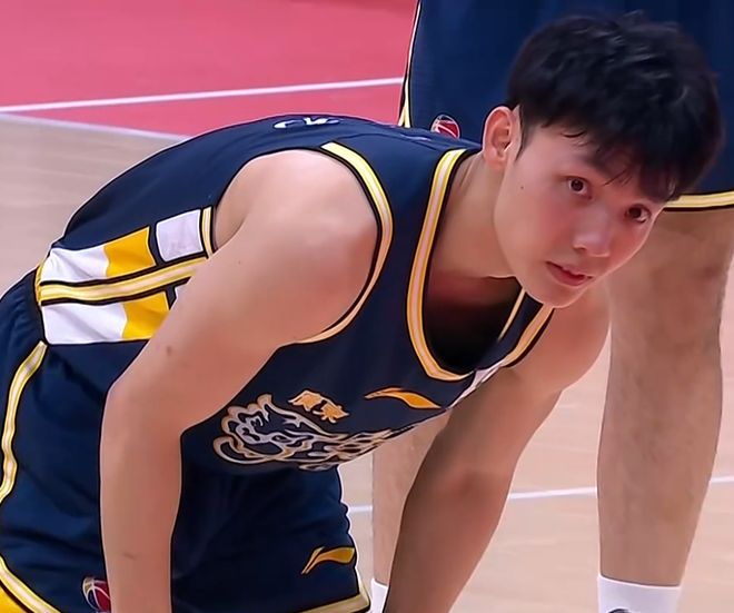 广东3消息！徐杰大爆发，杜锋暂时离队，徐昕获NBA试训邀请
